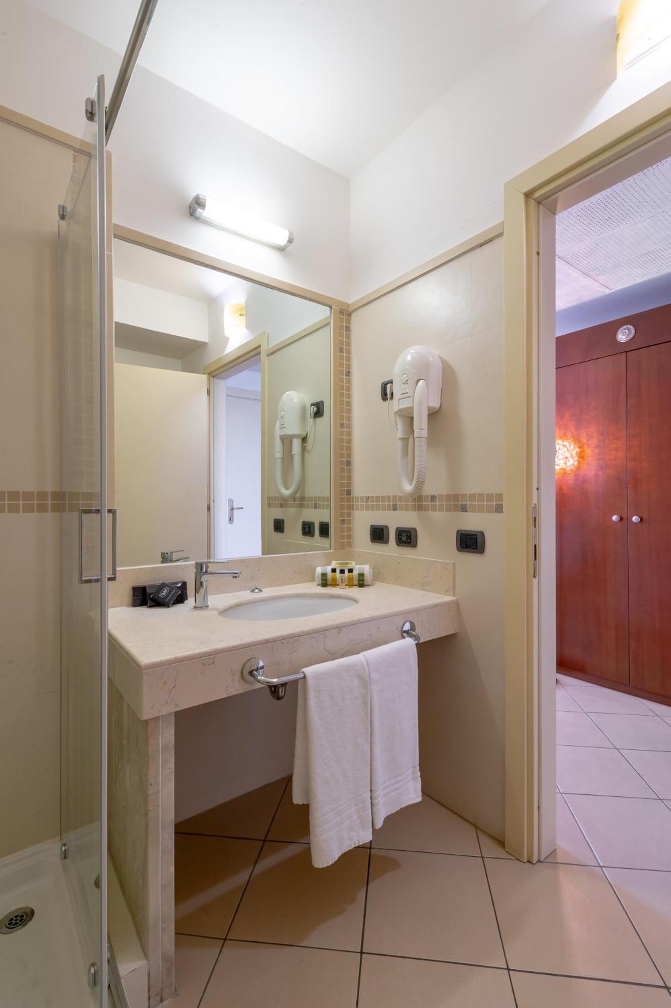 Hotel Grand Sofia 4*