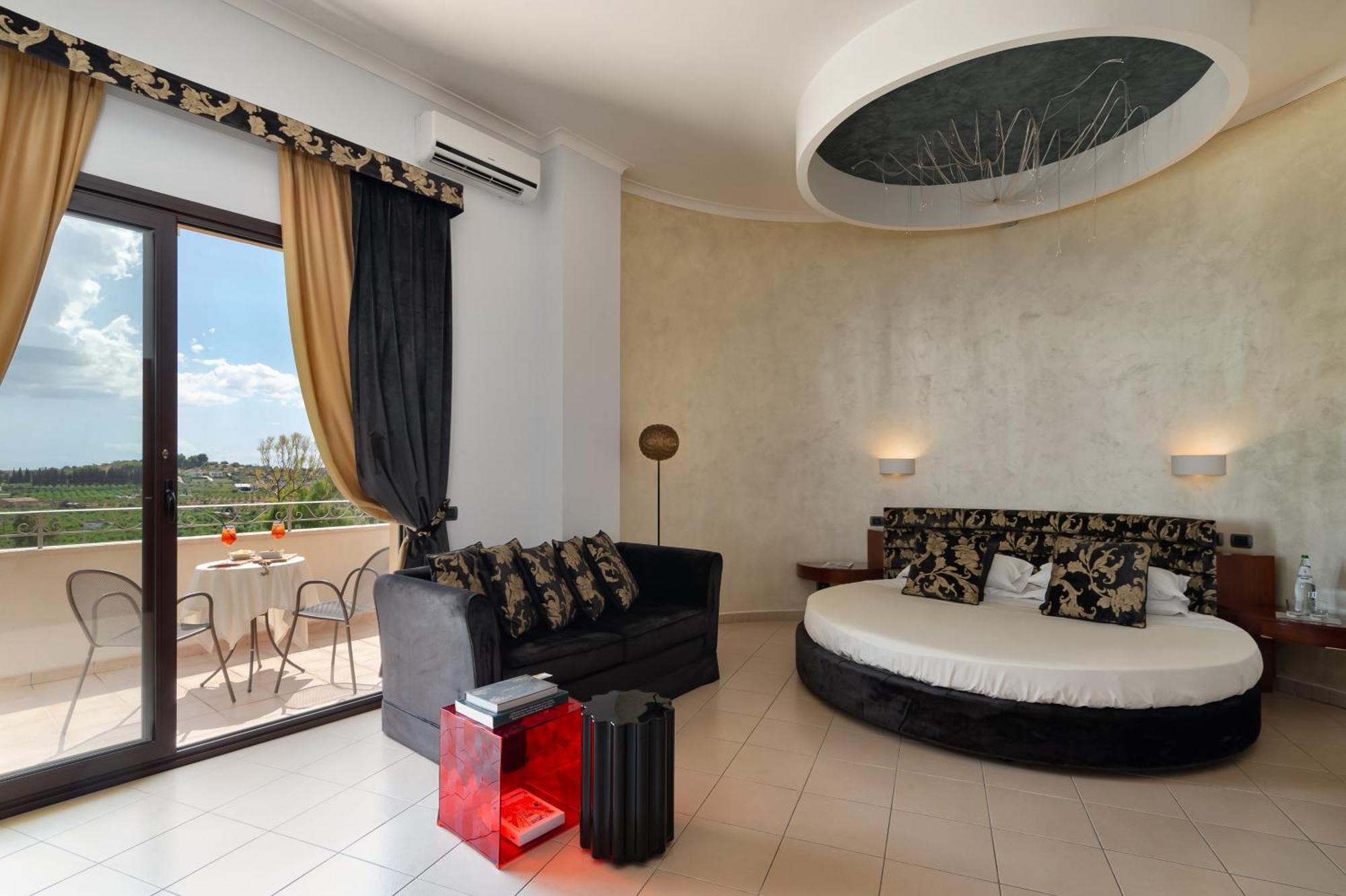 Hotel Grand Sofia 4*