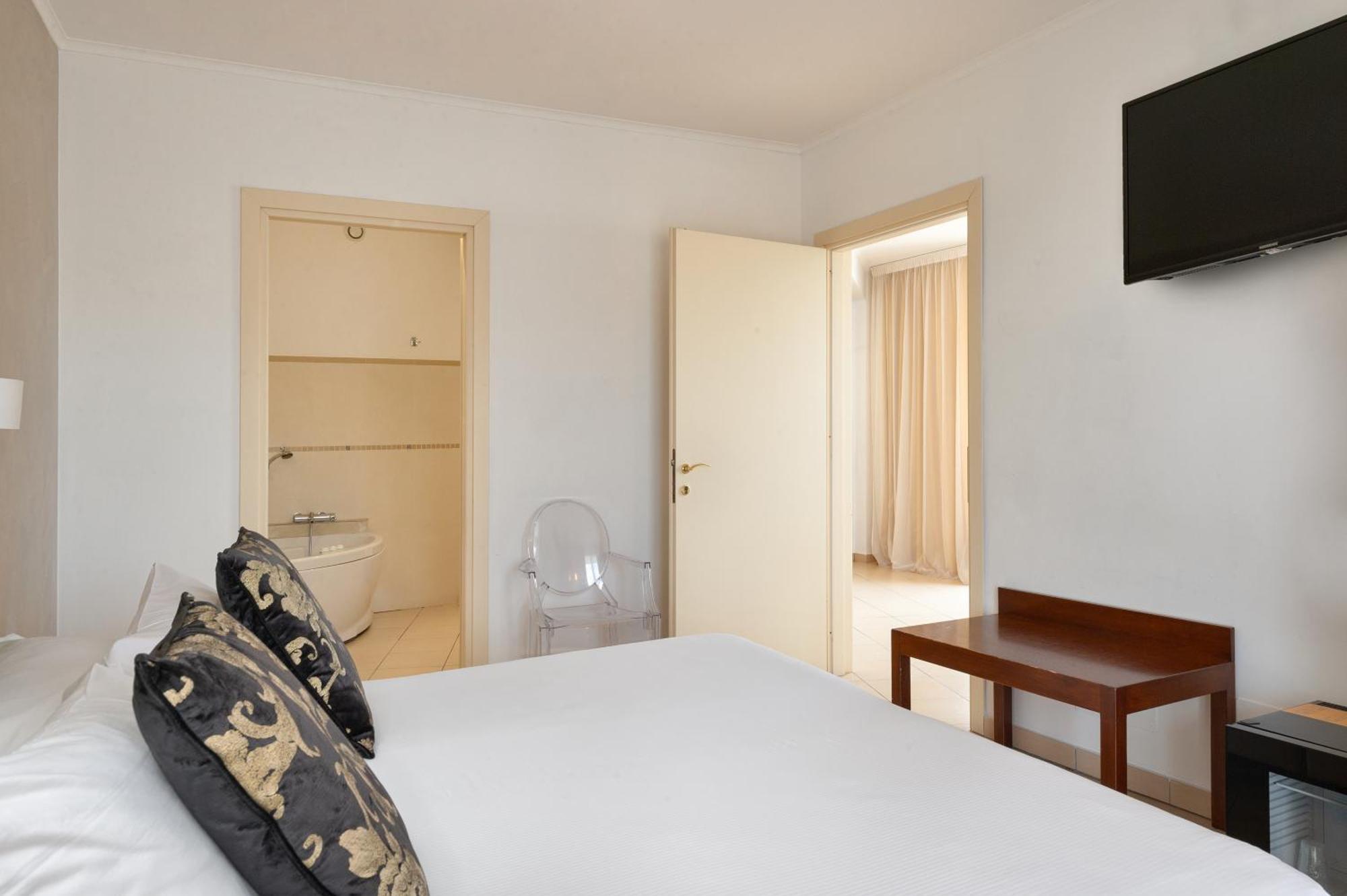 Hotel Grand Sofia 4*